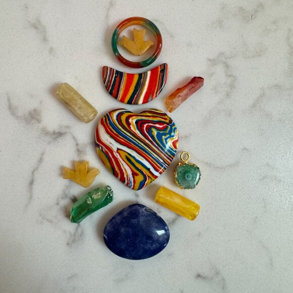 Crystal and Gemstone Pendant Lot - Picture 4 of 9